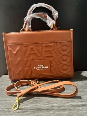 Marc Jacobs The Tote Bag in Cognac